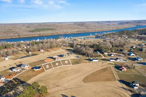 0 Rest Ln, Decaturville, TN 38329