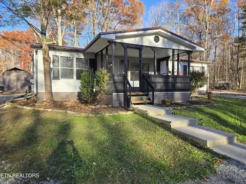2044 Alapattah Cir, Crossville, TN 38572