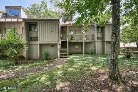 67 Eagle Ct, Crossville, TN 38558