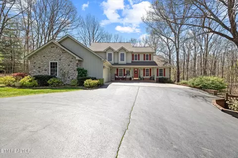 1160 Laurel Cir, Crossville, TN 38555