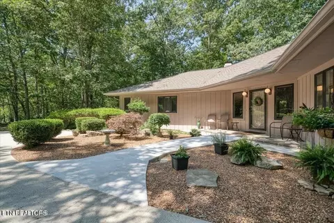 108 Bluff Rd, Crossville, TN 38555
