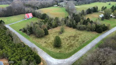 43 Hidden River Ave, Spencer, TN 38585