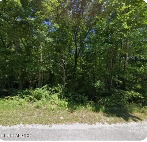 3007 Opalochee Dr, Crossville, TN 38572