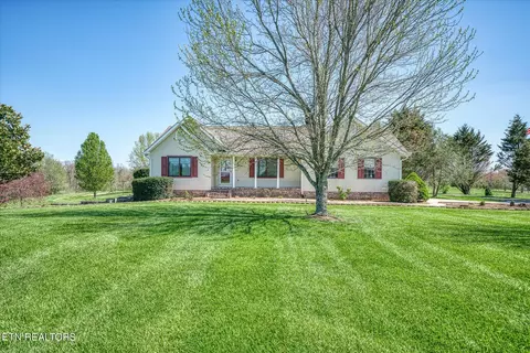 4296 Potato Farm Rd, Crossville, TN 38571