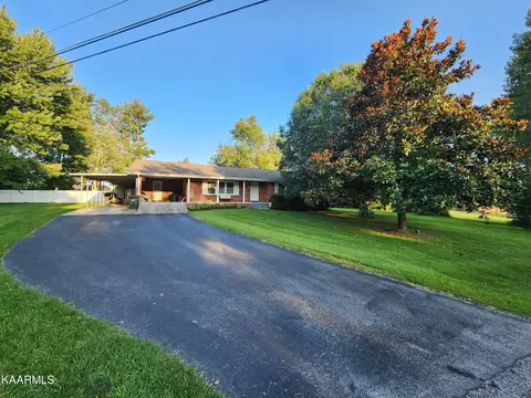 68 Sunset Ln, Crossville, TN 38555
