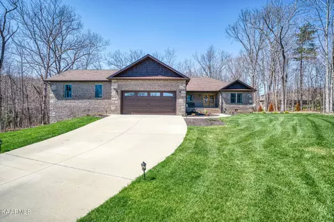 42 Kingsbury Cir, Crossville, TN 38558
