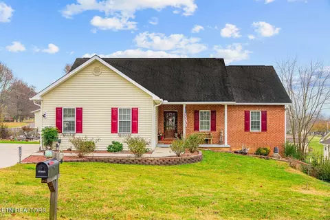 273 Washington Street St, Crossville, TN 38572
