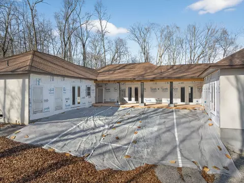 Exterior - 147 Dunrobin Ct, Sparta, TN 38583 photo 9 of 17