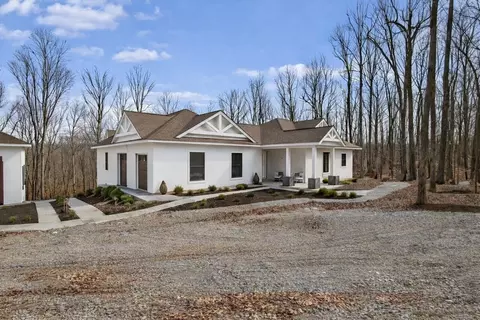 Exterior - 147 Dunrobin Ct, Sparta, TN 38583 photo 3 of 17