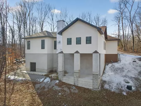 Exterior - 147 Dunrobin Ct, Sparta, TN 38583 photo 11 of 17