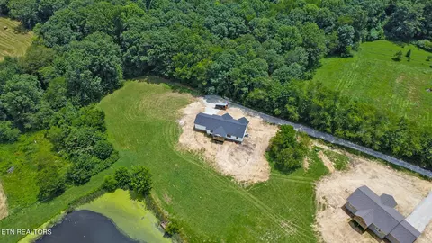 819 Hack Beaty Rd, Grimsley, TN 38565 photo 32