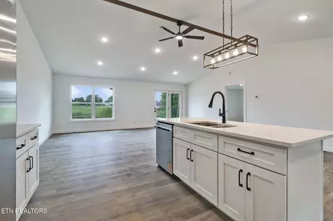 819 Hack Beaty Rd, Grimsley, TN 38565 photo 6