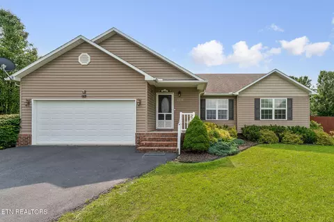 1733 Tyler Dr, Cookeville, TN 38501