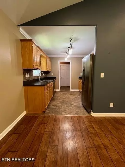 805 Wallace Way, Grimsley, TN 38565 photo 5