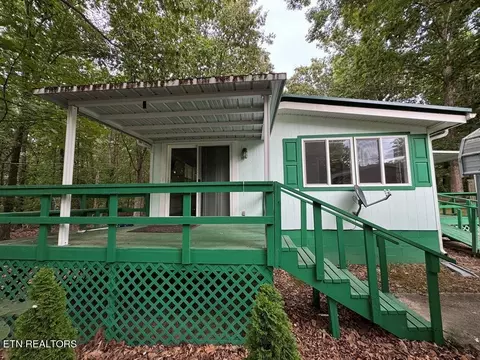 320 Dartmoor Dr, Crossville, TN 38558