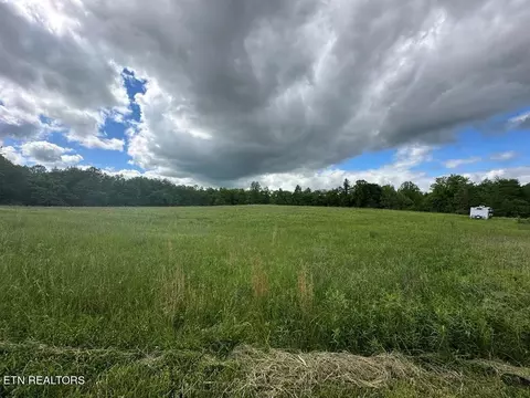 5039 Mt Helen Rd, Allardt, TN 38504