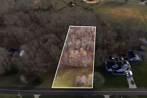 7322 Taylor Rd, Fairview, TN 37062