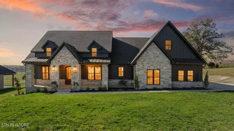 1013 Herbert Dr, Greenback, TN 37742
