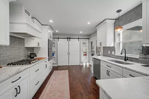 Kitchen - 205 Gloucester Ct, Franklin, TN 37064 photo 5 of 6