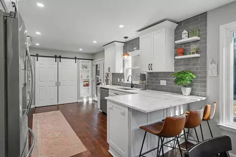 Kitchen - 205 Gloucester Ct, Franklin, TN 37064 photo 3 of 6