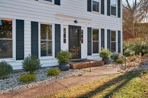 Exterior - 205 Gloucester Ct, Franklin, TN 37064 photo 2 of 9