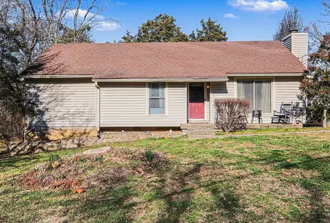 124 Brookridge Dr, La Vergne, TN 37086