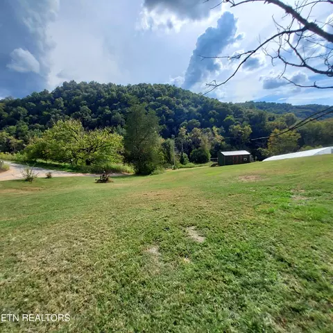 1530 Fultz Ridge Rd, Harrogate, TN 37752