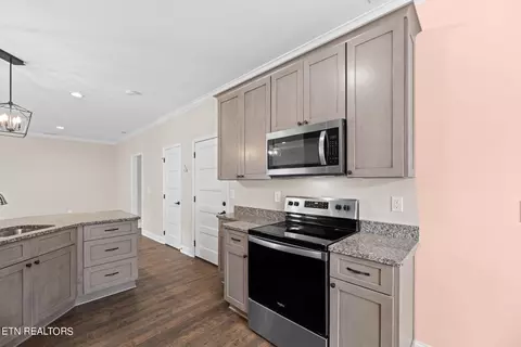 511 Villa Ln, Greeneville, TN 37745 photo 7