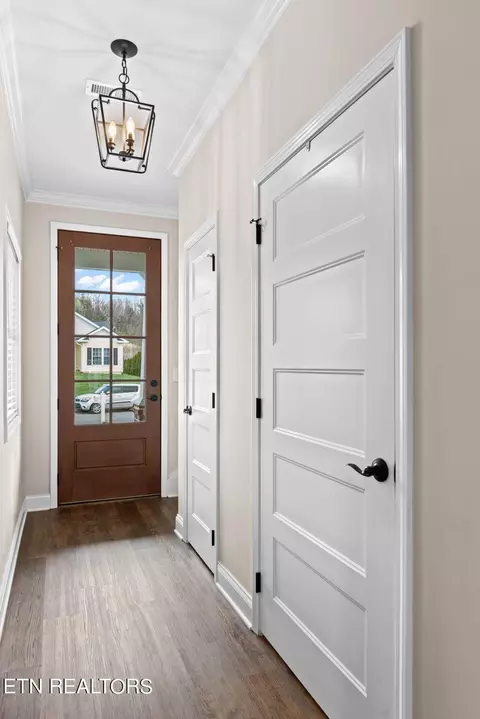 511 Villa Ln, Greeneville, TN 37745 photo 3