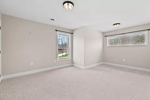 511 Villa Ln, Greeneville, TN 37745 photo 16