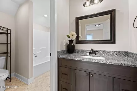 511 Villa Ln, Greeneville, TN 37745 photo 24