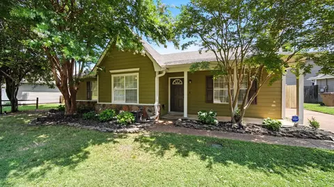 6926 Brady Hill Dr, Cordova, TN 38018