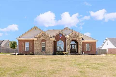 261 Rembert Dr, Atoka, TN 38004