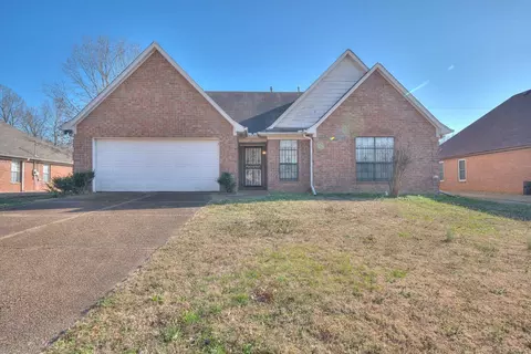 5817 Pecan Trace Dr, Memphis, TN 38135