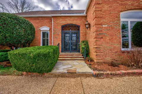 2547 Hollyhock Cv, Germantown, TN 38138