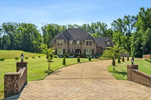 310 Salem Oaks Cv, Atoka, TN 38004