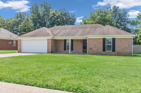 165 Royal Oaks Dr, Brighton, TN 38011