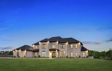 1104 Whaley Dr, Covington, TN 38019