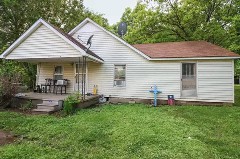 467 Jenkinsville Rd, Dyersburg, TN 38024