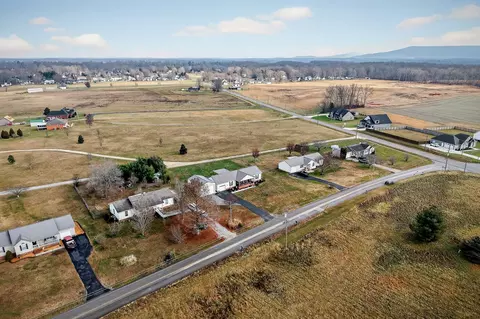 View/Area - 1445 Tom Grissom Rd, Morrison, TN 37357 photo 2 of 8