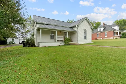 214 Washington St W, Fayetteville, TN 37334