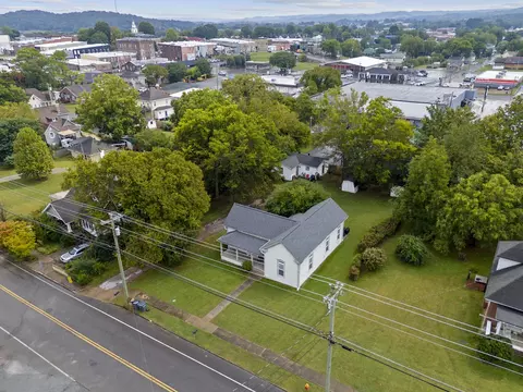214 Washington St W, Fayetteville, TN 37334