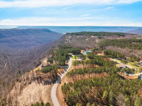 430 Crockett Loop, Jasper, TN 37347 photo 11