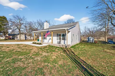 120 Melrose St, Mcewen, TN 37101