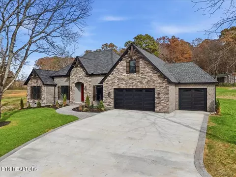 834 Sophie Dr, Greenback, TN 37742