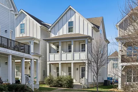 743 Cottage Park Dr, Nashville, TN 37207