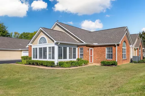 1801 Appling Oaks Cir #83, Cordova, TN 38016