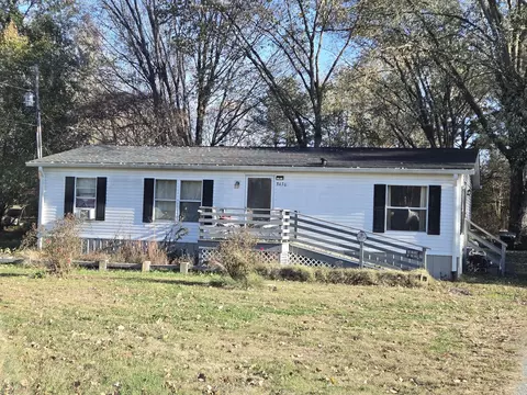 8436 Village Green Dr, Cross Plains, TN 37049