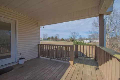 Exterior - 1149 Oak Grove Rd, Goodspring, TN 38460 photo 7 of 8