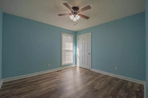 Bedroom - 1149 Oak Grove Rd, Goodspring, TN 38460 photo 1 of 2